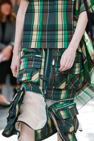 Look 74